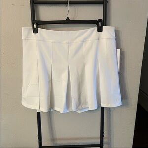 NWT Lilly Pulitzer UPF 50+ Luxletic 5" Frazer Shorts in Resort White